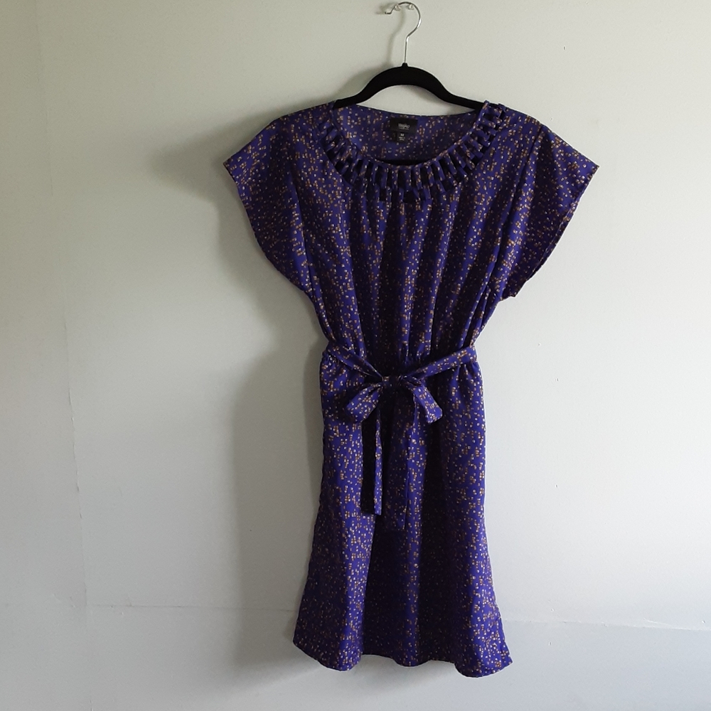 Dress with tie belt